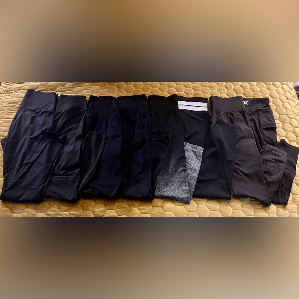 6 PAIRS OF LEGGINGS FOR $70 GYMSHARK, BUFFBUNNY, + MORE! GUC-EUC!